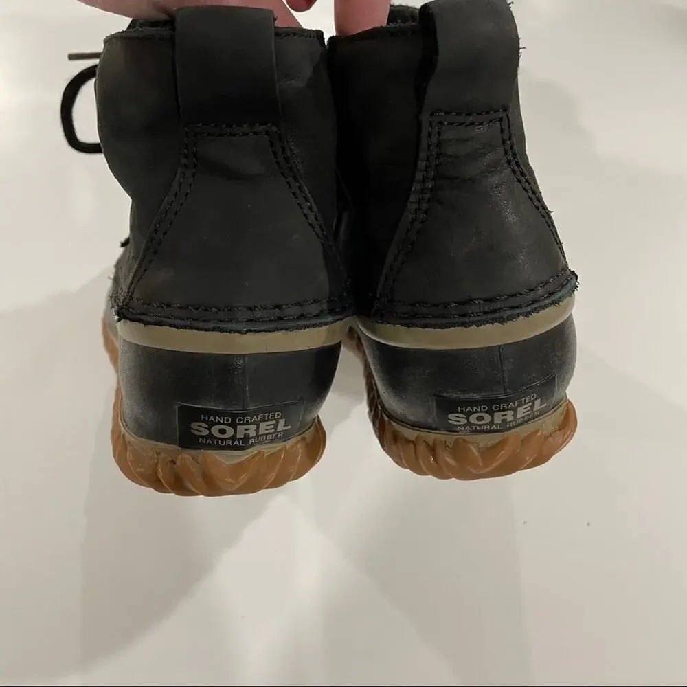 Sorel Out N About Black Leather Lace Up Ankle Waterproof Duck Boots Size 7‎